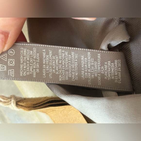 SKIMS Women’s robe NWT - Picture 4 of 7